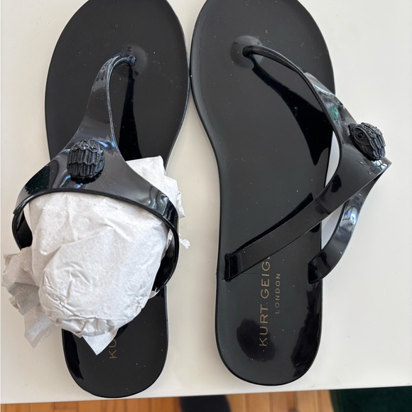 Black Kurt Geiger Thong Sandal - Picture 4 of 5